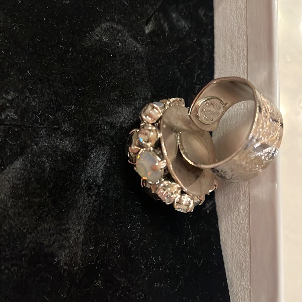 Swarovski crystallized ring. - Picture 5 of 5